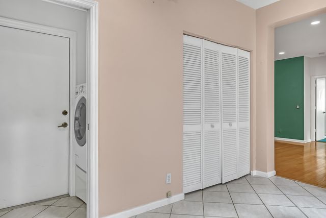 180 Caribe Court, Greenacres, FL 33413