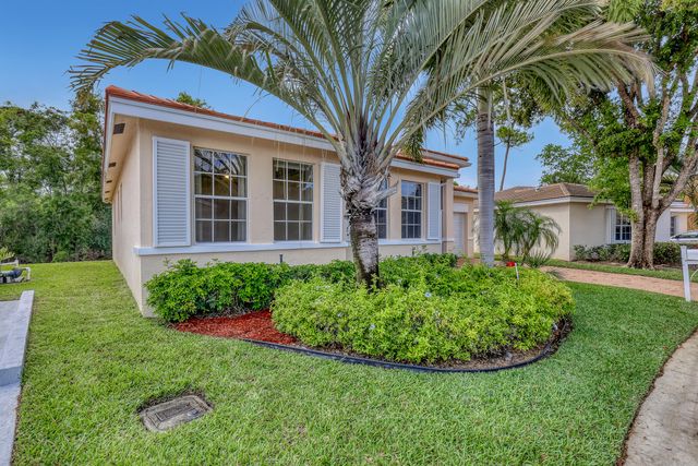 180 Caribe Court, Greenacres, FL 33413