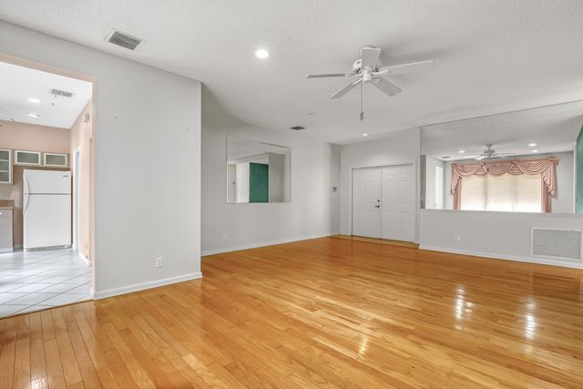 180 Caribe Court, Greenacres, FL 33413
