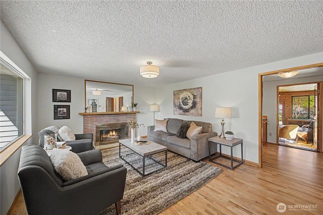 2142 N 192nd Street, Shoreline, WA 98133