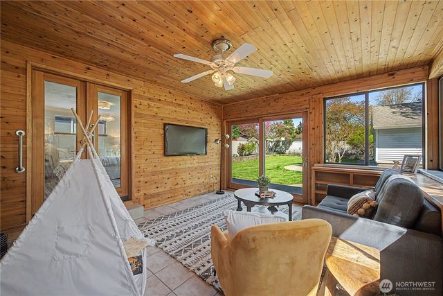 2142 N 192nd Street, Shoreline, WA 98133