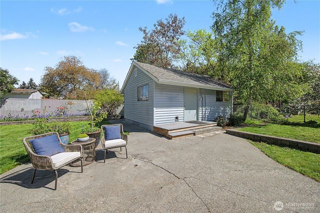 2142 N 192nd Street, Shoreline, WA 98133