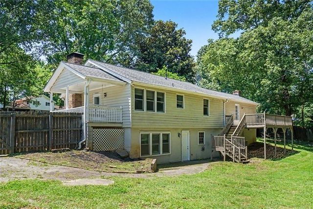 3560 Hogan Drive NW, Kennesaw, GA 30152