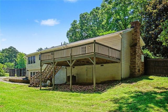 3560 Hogan Drive NW, Kennesaw, GA 30152