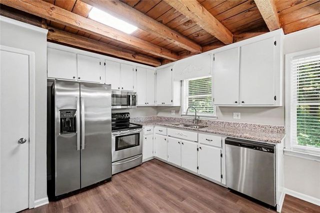 3560 Hogan Drive NW, Kennesaw, GA 30152