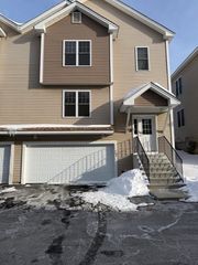 407 Cambridge St 21, Worcester, MA 01610
