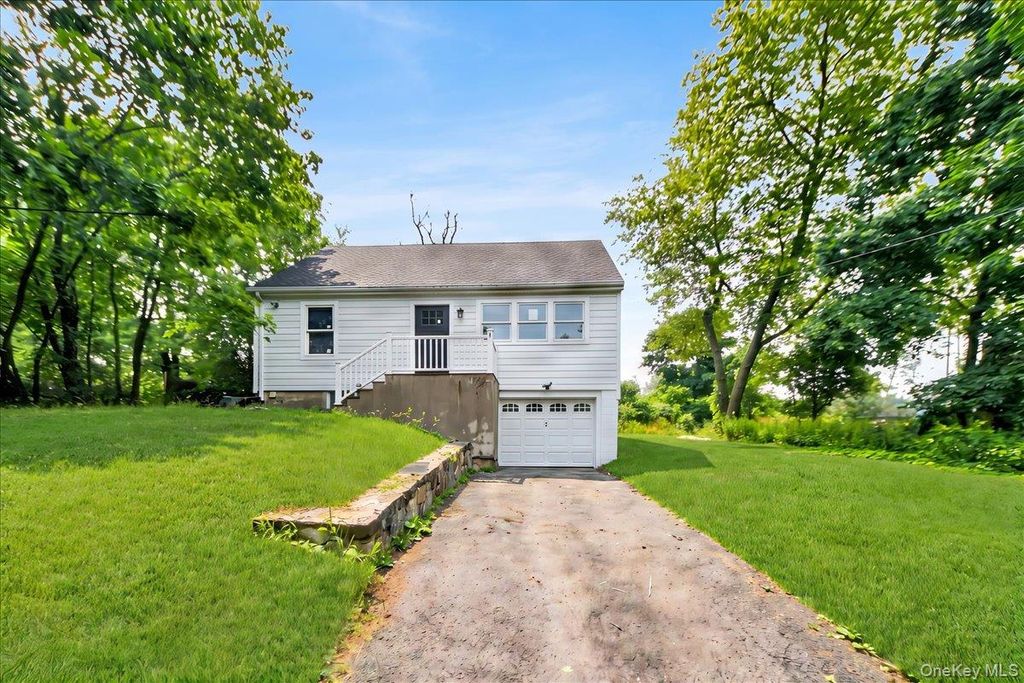 16 Tiger Road, Hopewell Junction, NY 12533