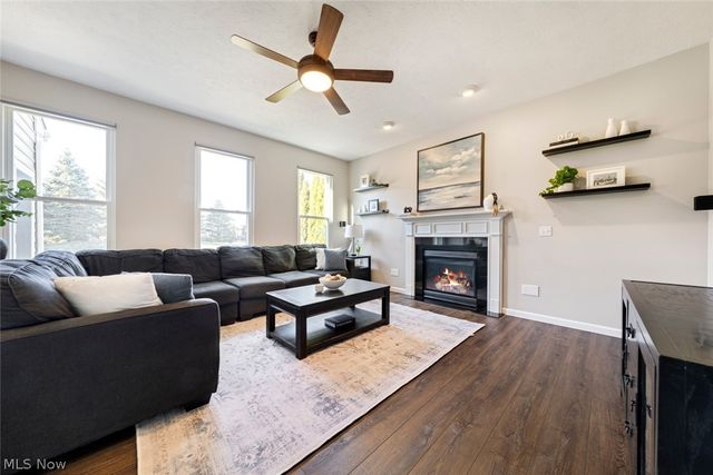 720 Jockeys Circle, Avon Lake, OH 44012