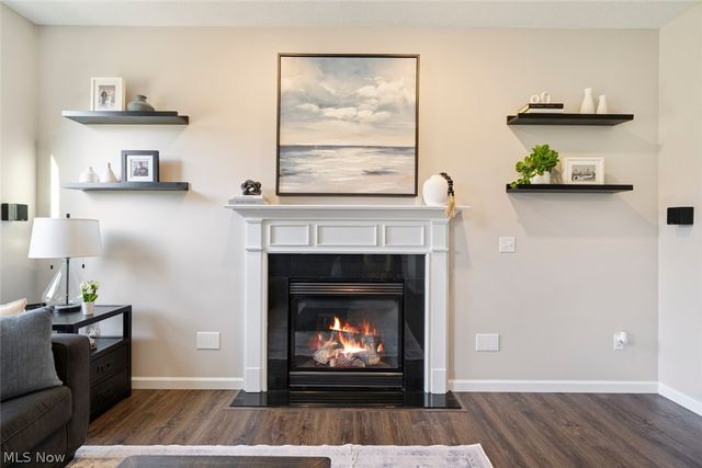 720 Jockeys Circle, Avon Lake, OH 44012