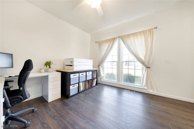 720 Jockeys Circle, Avon Lake, OH 44012