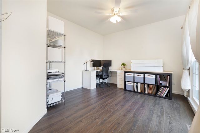 720 Jockeys Circle, Avon Lake, OH 44012