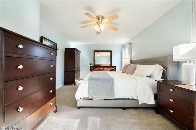 720 Jockeys Circle, Avon Lake, OH 44012