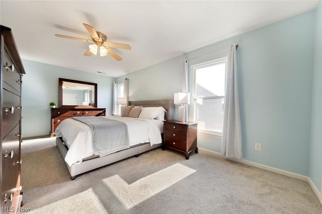 720 Jockeys Circle, Avon Lake, OH 44012