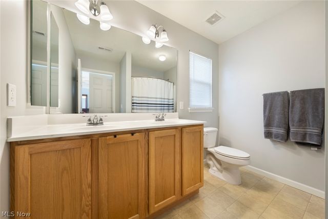 720 Jockeys Circle, Avon Lake, OH 44012