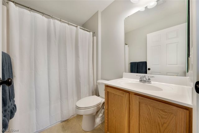 720 Jockeys Circle, Avon Lake, OH 44012