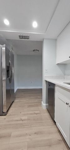 704 HAMMOCK PINE BOULEVARD 704, Clearwater, FL 33761