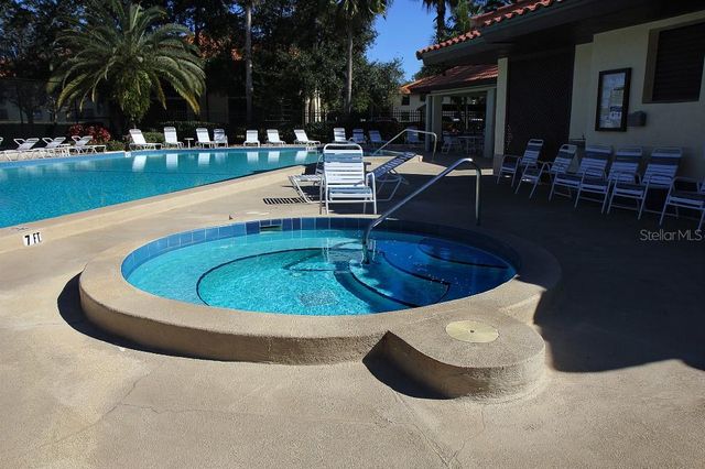 704 HAMMOCK PINE BOULEVARD 704, Clearwater, FL 33761