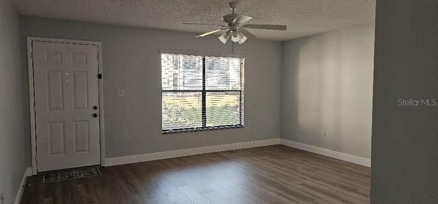 704 HAMMOCK PINE BOULEVARD 704, Clearwater, FL 33761