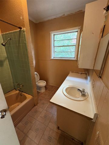 1124 Leander Street, Shreveport, LA 71104