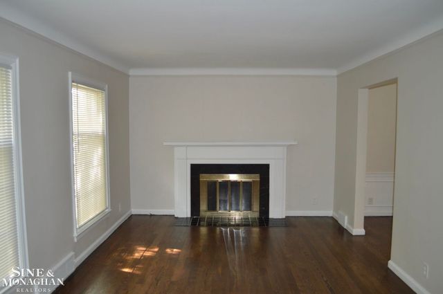 1932 Allard Avenue, Grosse Pointe Woods, MI 48236