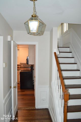 1932 Allard Avenue, Grosse Pointe Woods, MI 48236