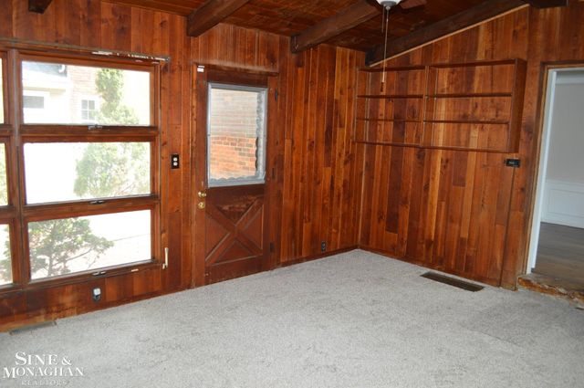 1932 Allard Avenue, Grosse Pointe Woods, MI 48236