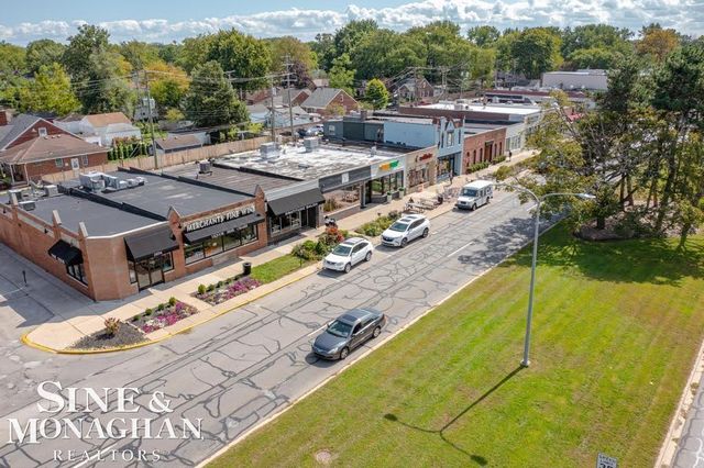 1932 Allard Avenue, Grosse Pointe Woods, MI 48236