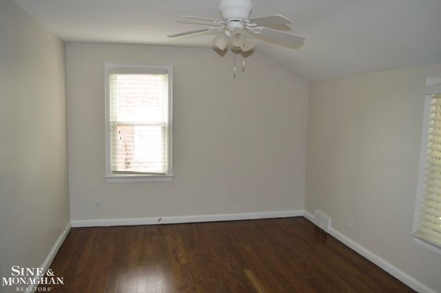 1932 Allard Avenue, Grosse Pointe Woods, MI 48236