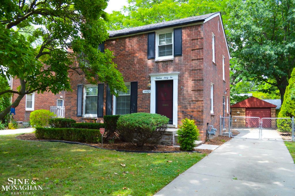 1932 Allard Avenue, Grosse Pointe Woods, MI 48236
