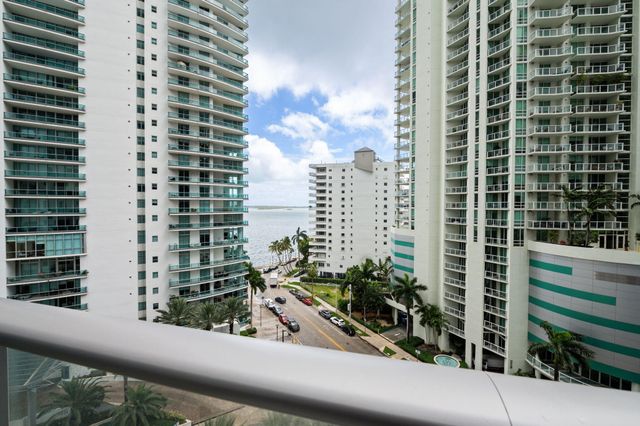 1300 Brickell Bay Drive 1005, Miami, FL 33131