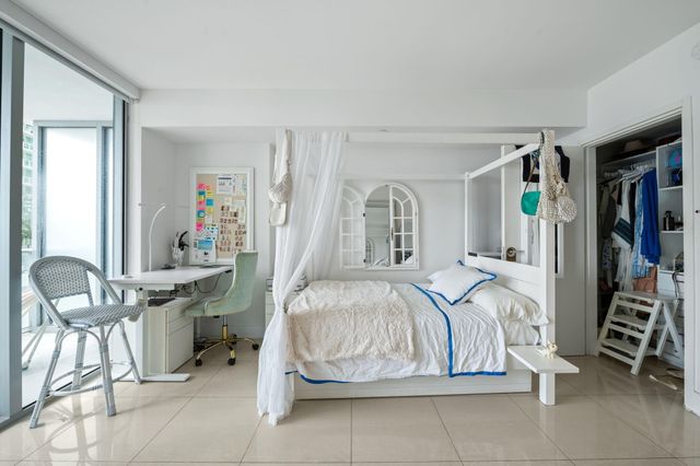 1300 Brickell Bay Drive 1005, Miami, FL 33131