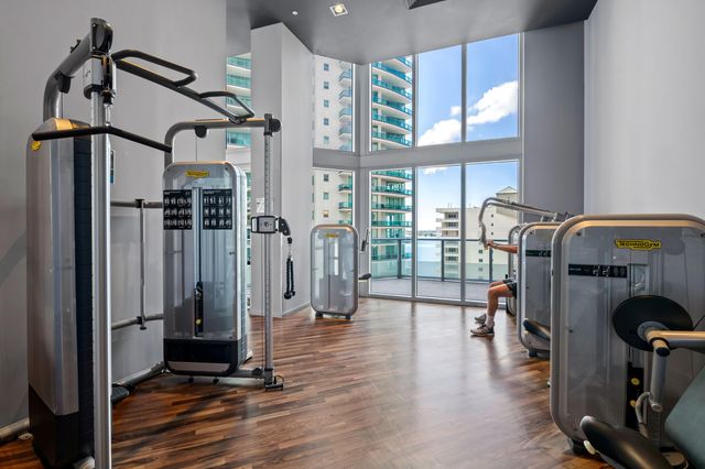 1300 Brickell Bay Drive 1005, Miami, FL 33131