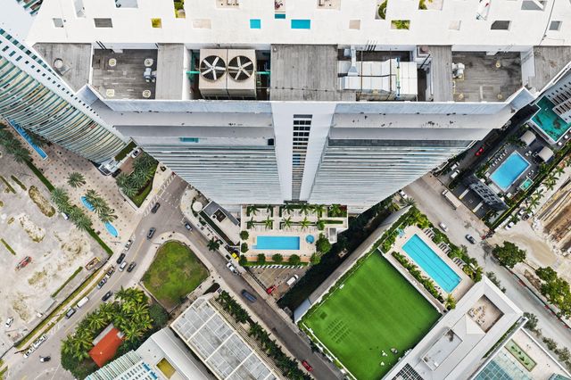 1300 Brickell Bay Drive 1005, Miami, FL 33131