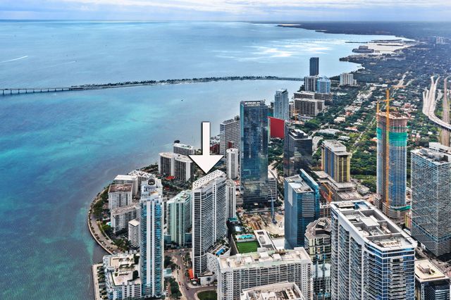 1300 Brickell Bay Drive 1005, Miami, FL 33131