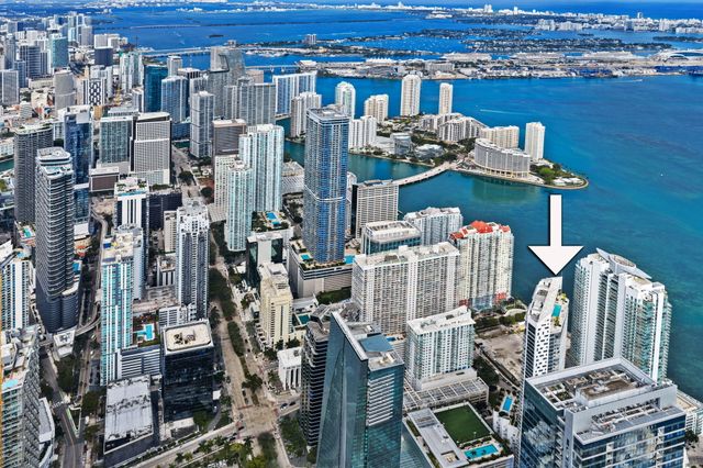 1300 Brickell Bay Drive 1005, Miami, FL 33131
