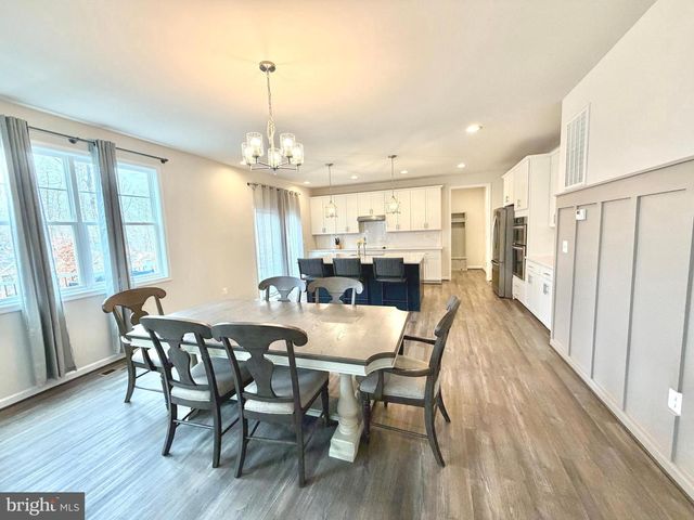 8028 ASHFORD DR, Fredericksburg, VA 22407