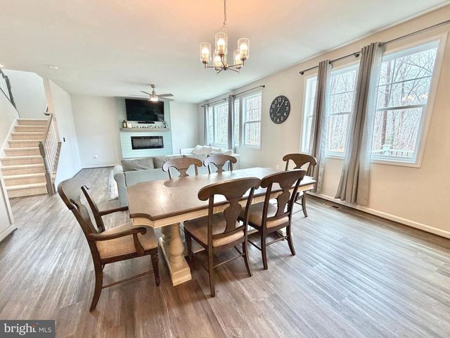 8028 ASHFORD DR, Fredericksburg, VA 22407