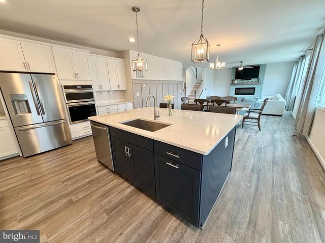 8028 ASHFORD DR, Fredericksburg, VA 22407