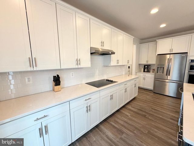 8028 ASHFORD DR, Fredericksburg, VA 22407