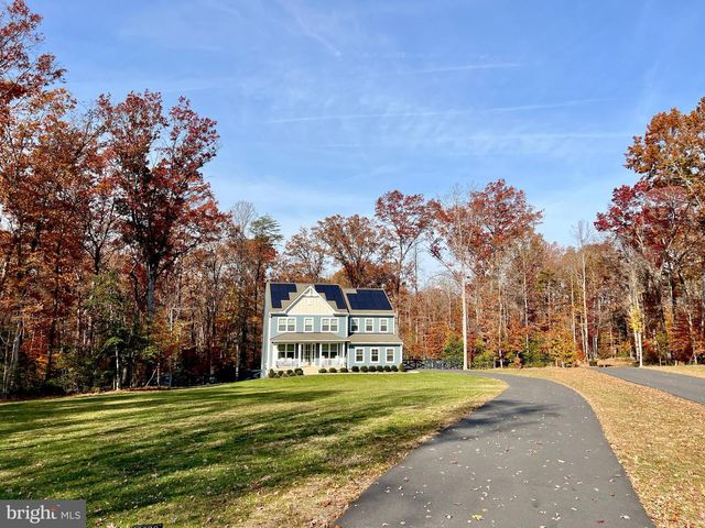 8028 ASHFORD DR, Fredericksburg, VA 22407