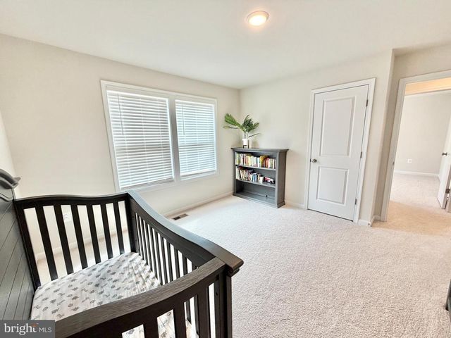 8028 ASHFORD DR, Fredericksburg, VA 22407