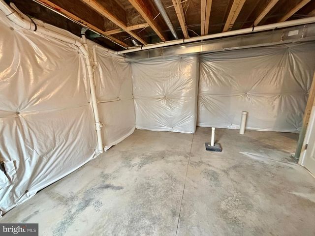 8028 ASHFORD DR, Fredericksburg, VA 22407