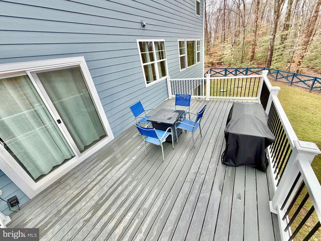 8028 ASHFORD DR, Fredericksburg, VA 22407