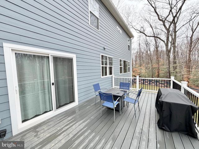 8028 ASHFORD DR, Fredericksburg, VA 22407