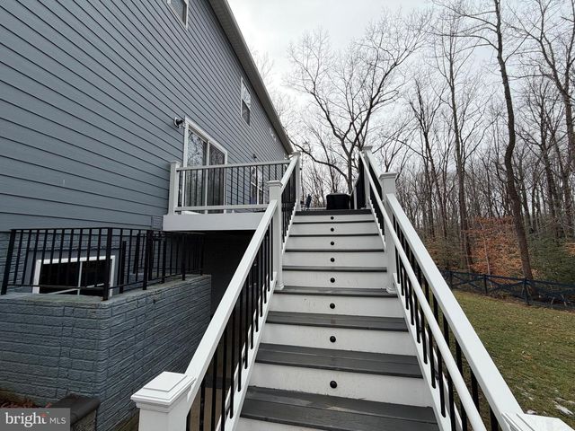 8028 ASHFORD DR, Fredericksburg, VA 22407