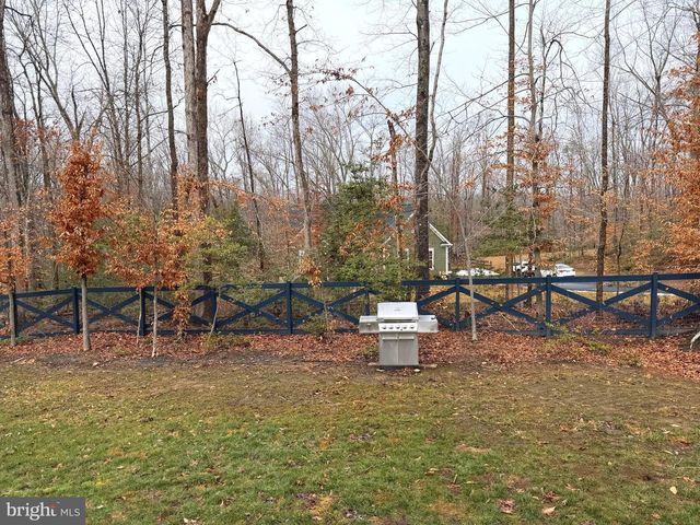 8028 ASHFORD DR, Fredericksburg, VA 22407