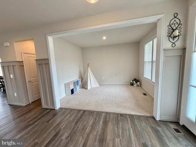 8028 ASHFORD DR, Fredericksburg, VA 22407