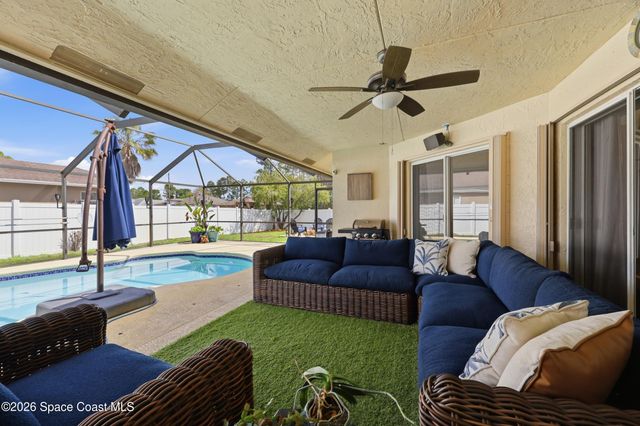 5878 NW Carovel Avenue, Port St. Lucie, FL 34986