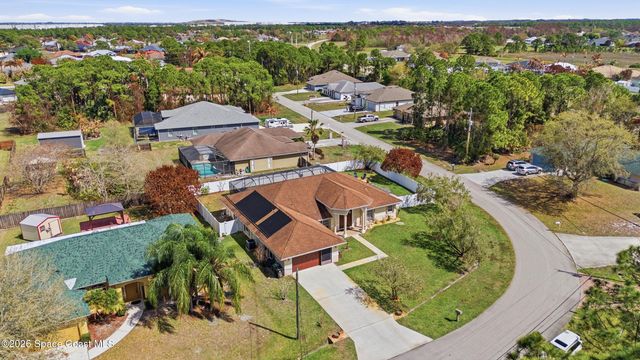 5878 NW Carovel Avenue, Port St. Lucie, FL 34986