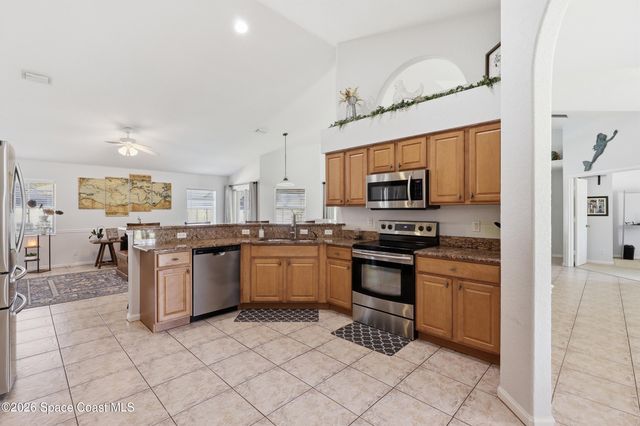 5878 NW Carovel Avenue, Port St. Lucie, FL 34986